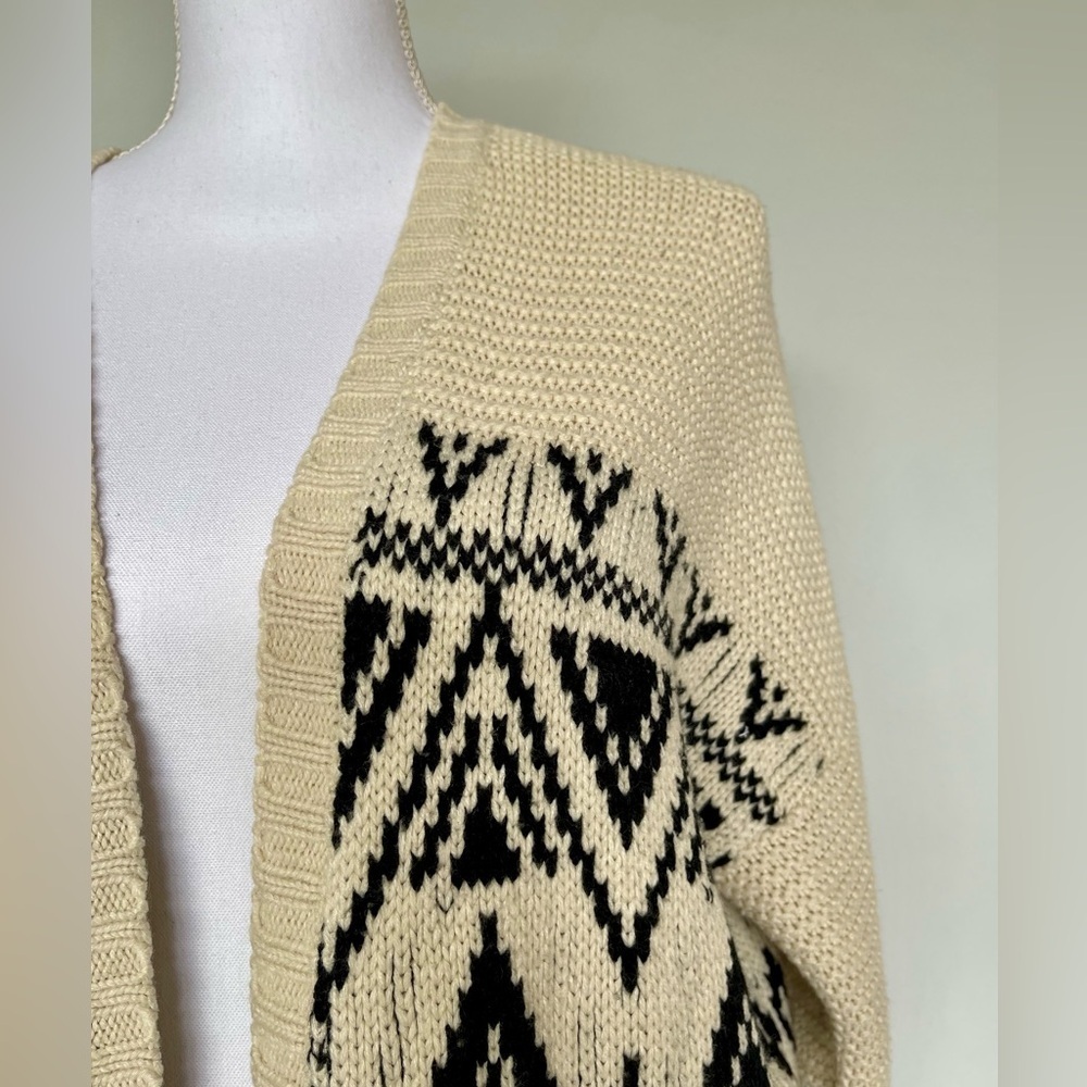 Debut brand chunky knit sweater | tribal print | open front | size 1XL/2XL | EUC - Picture 3 of 6